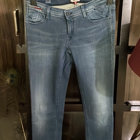 Tommy Hilfiger faded greyish blue denims. Waist 28 - Picture 5 of 7